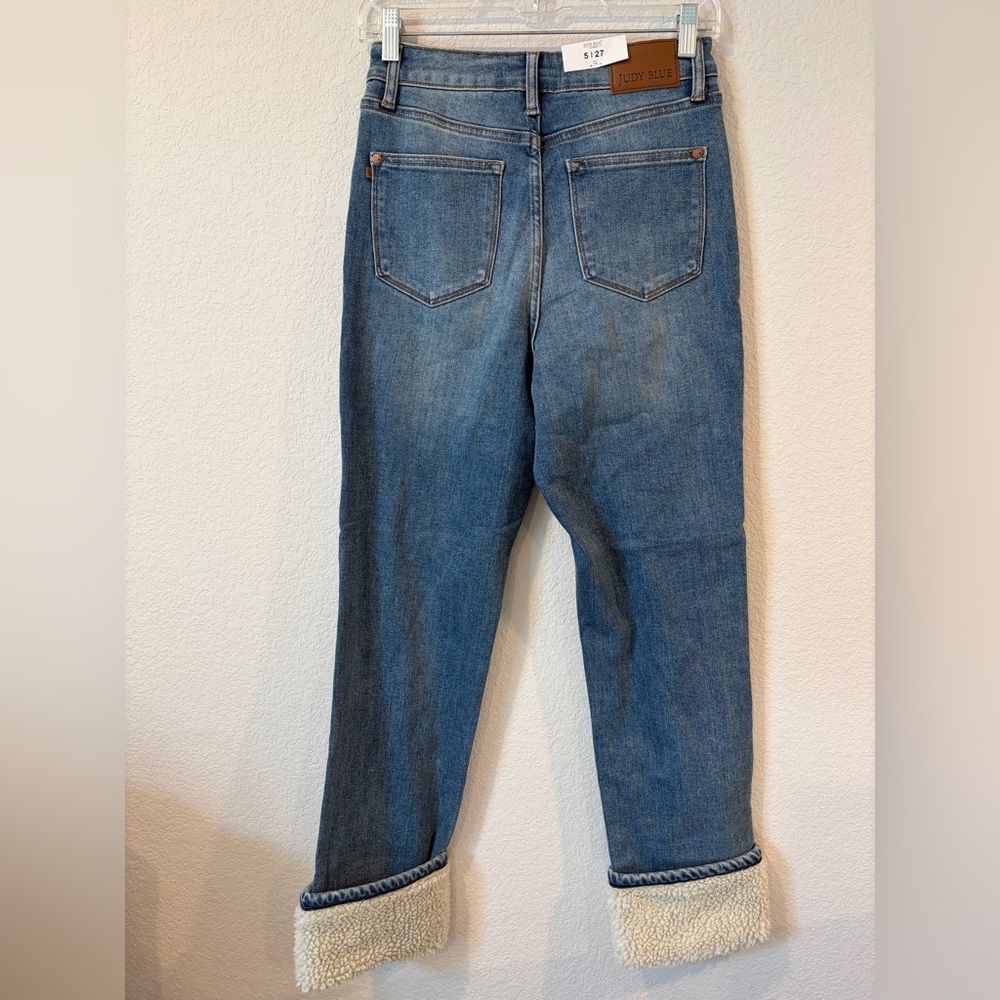 Judy Blue Women’s High Rise Medium Wash Shearling Cuff Straight Leg Jean - 27 - Picture 4 of 6